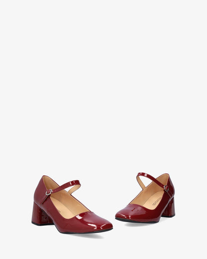 Mary Jane con tacón en charol granate