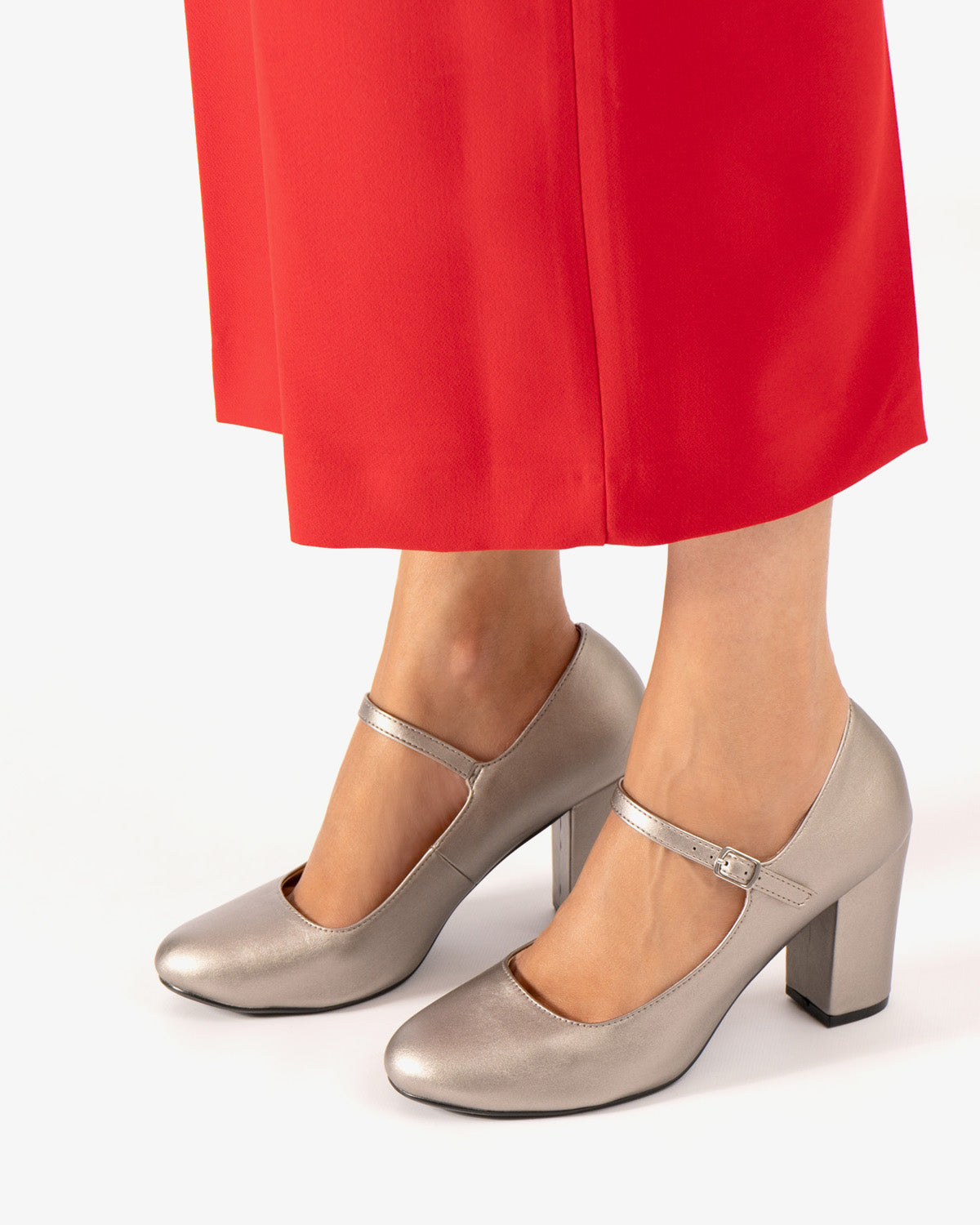 Mary Jane shoes with heels in soft antique silver