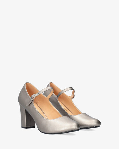 Mary Jane shoes with heels in soft antique silver