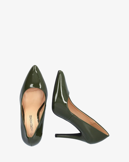 Green patent leather pump with heel