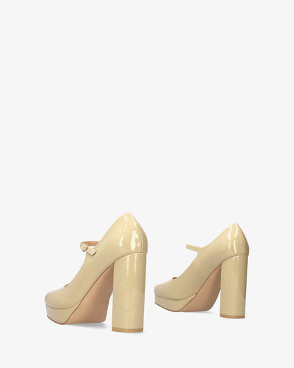 Mary jane con tacón en charol beige