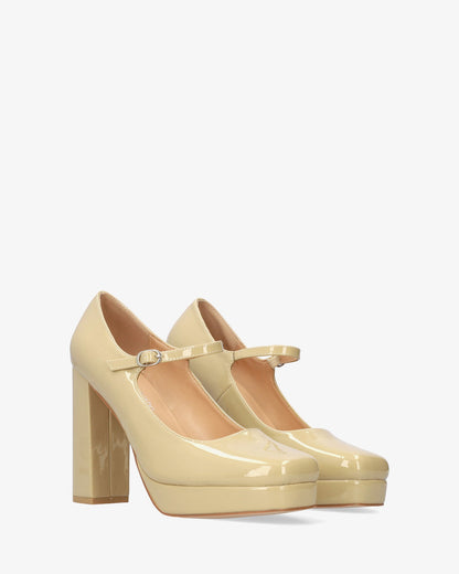 Mary jane con tacón en charol beige