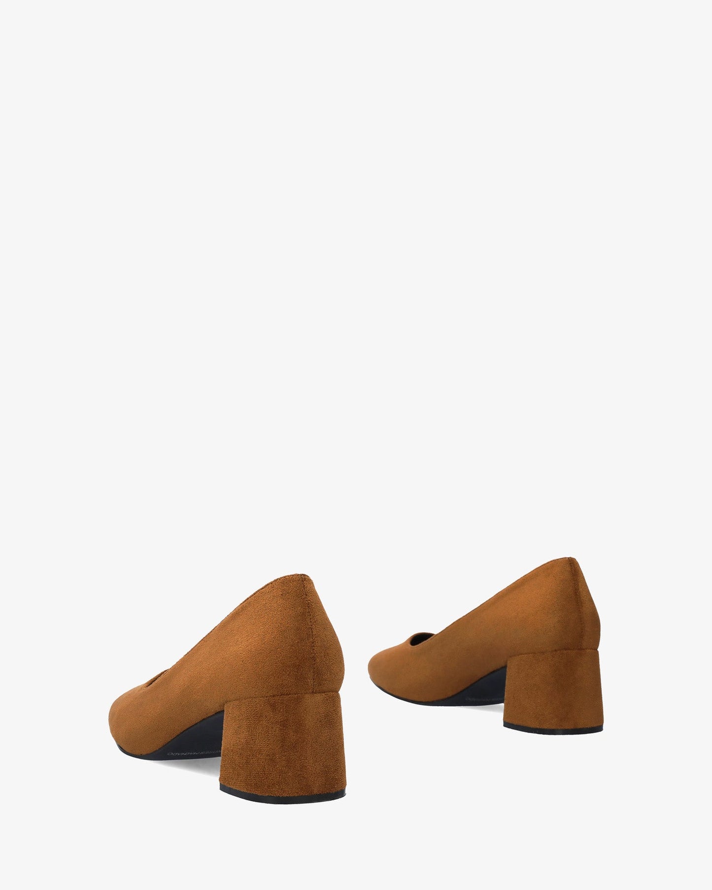 Brown faux suede pump with heel