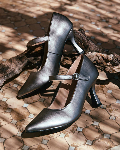 Mary Jane shoes with kitten heel in soft antique silver