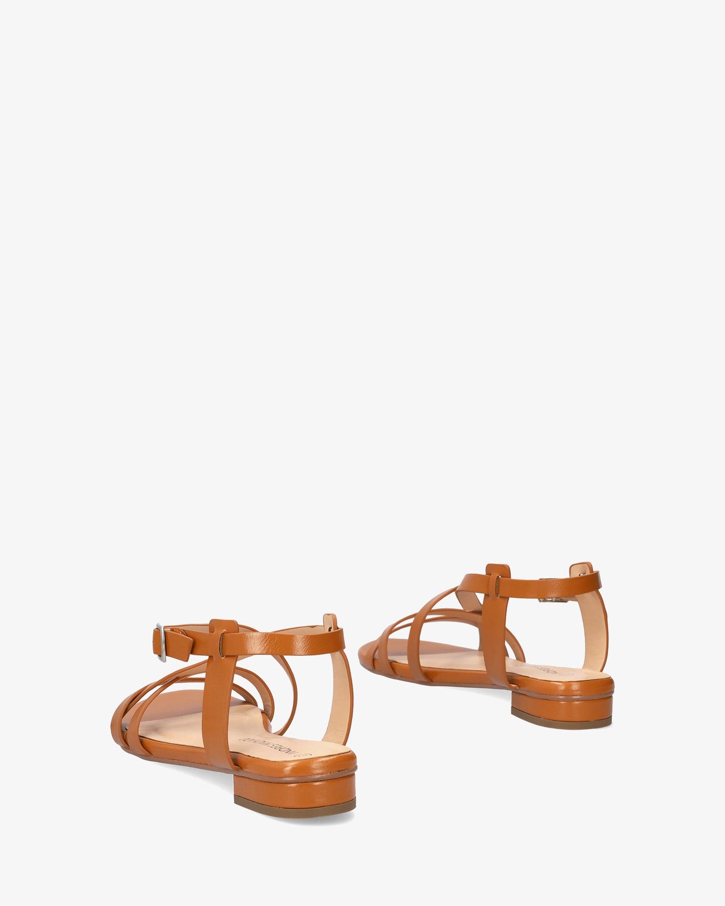 Sandalia plana en soft marrón