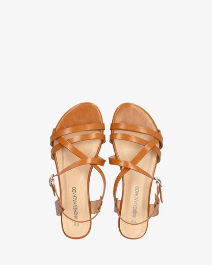 Sandalia plana en soft marrón