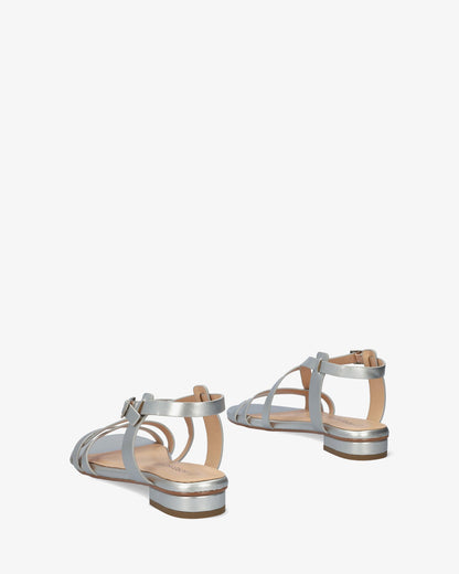 Sandalia plana en soft plata