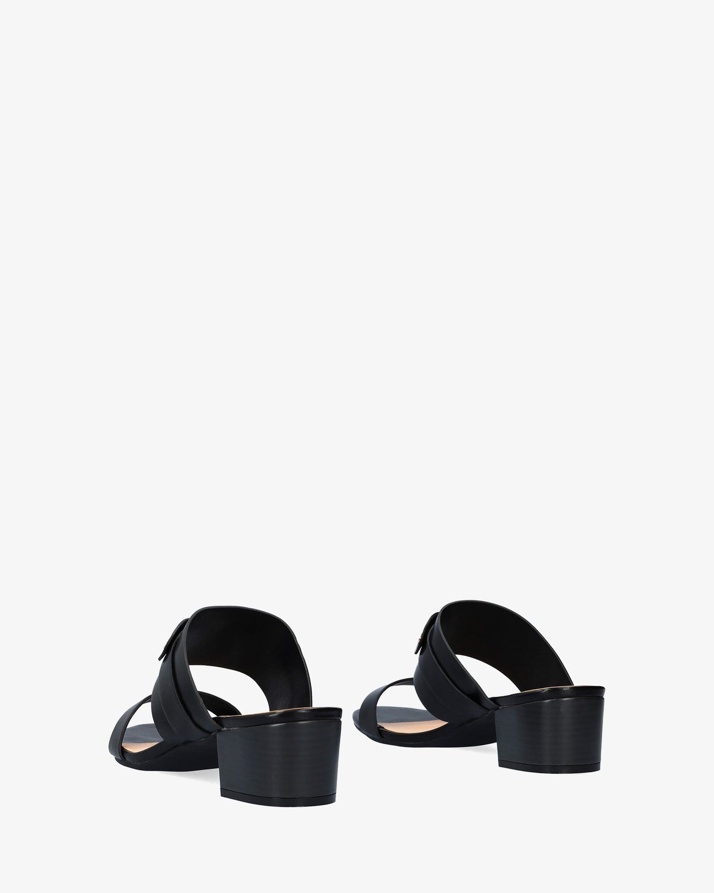 Mule en soft negro con tacón cuadrado