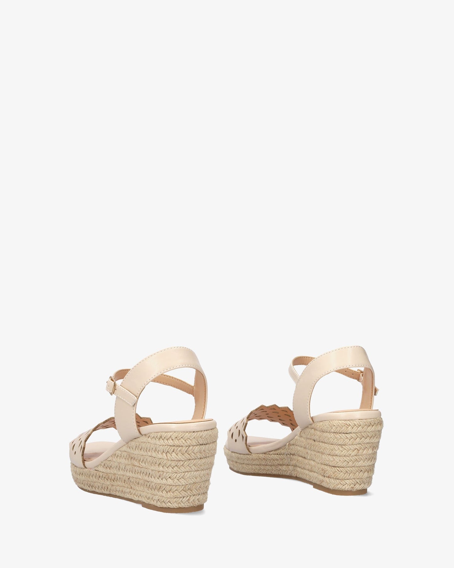 Sandalia en soft maquillaje con cuña en yute