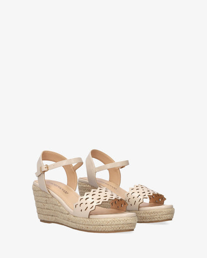 Sandalia en soft maquillaje con cuña en yute