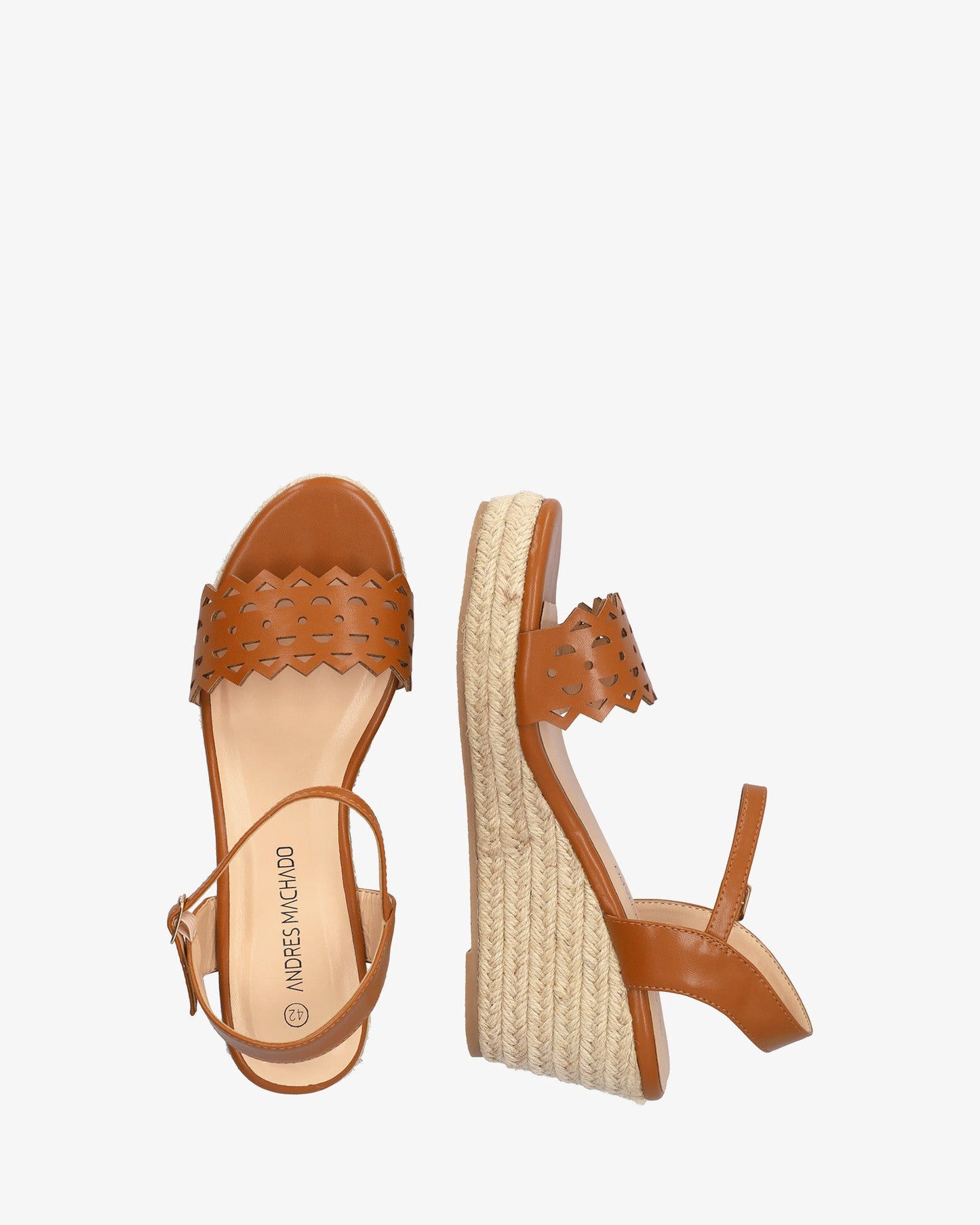 Sandalia en soft marrón con cuña en yute
