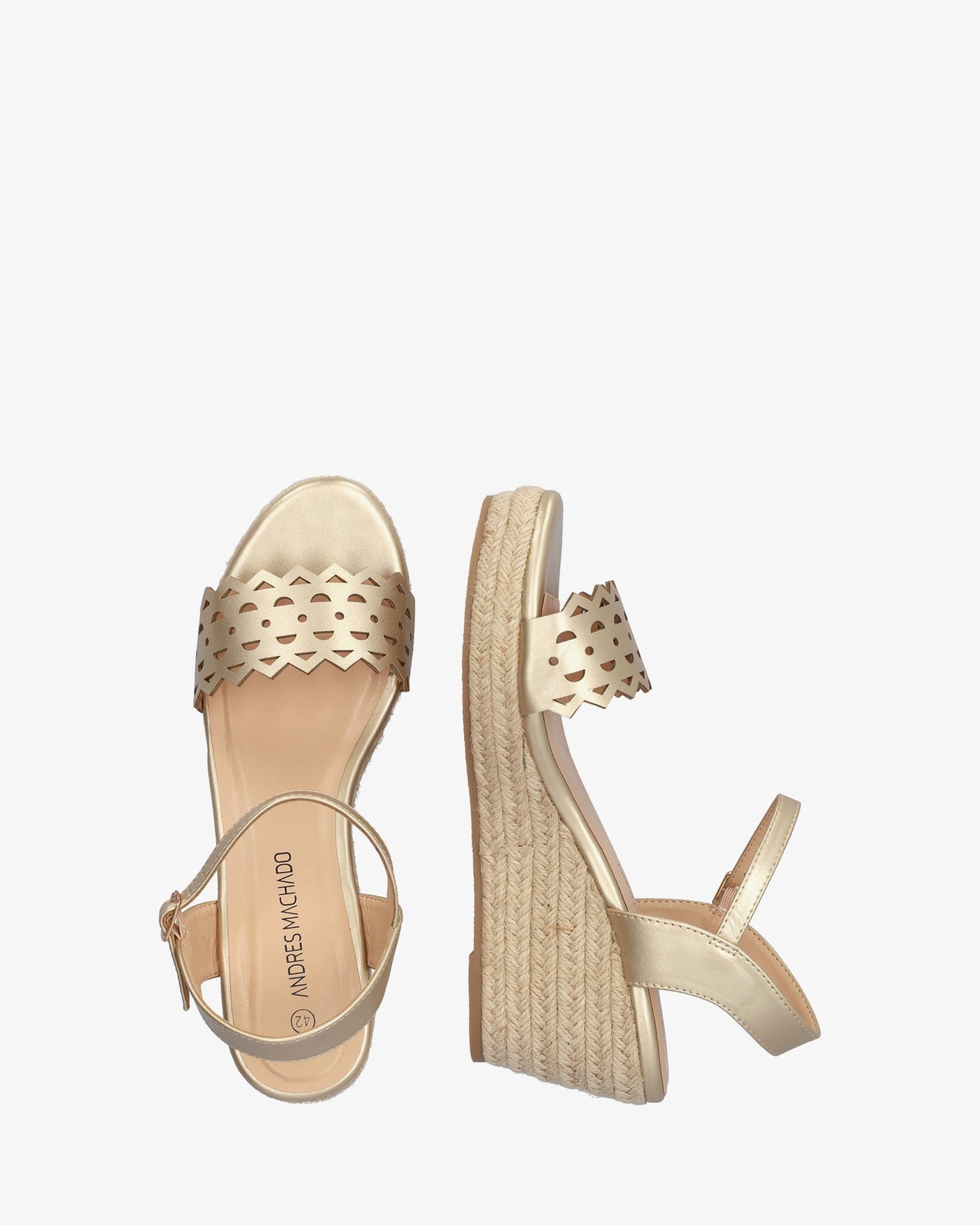 Sandalia en soft oro con cuña en yute