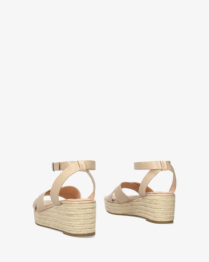 Sandalia en soft coco maquillaje con cuña en yute