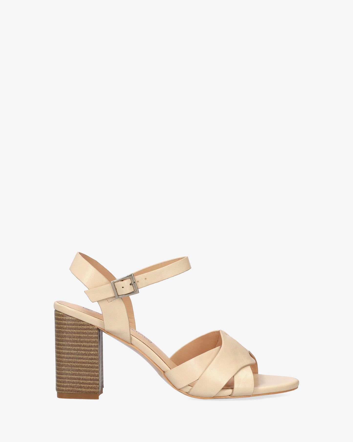Sandalia en soft maquillaje con tacón cuadrado