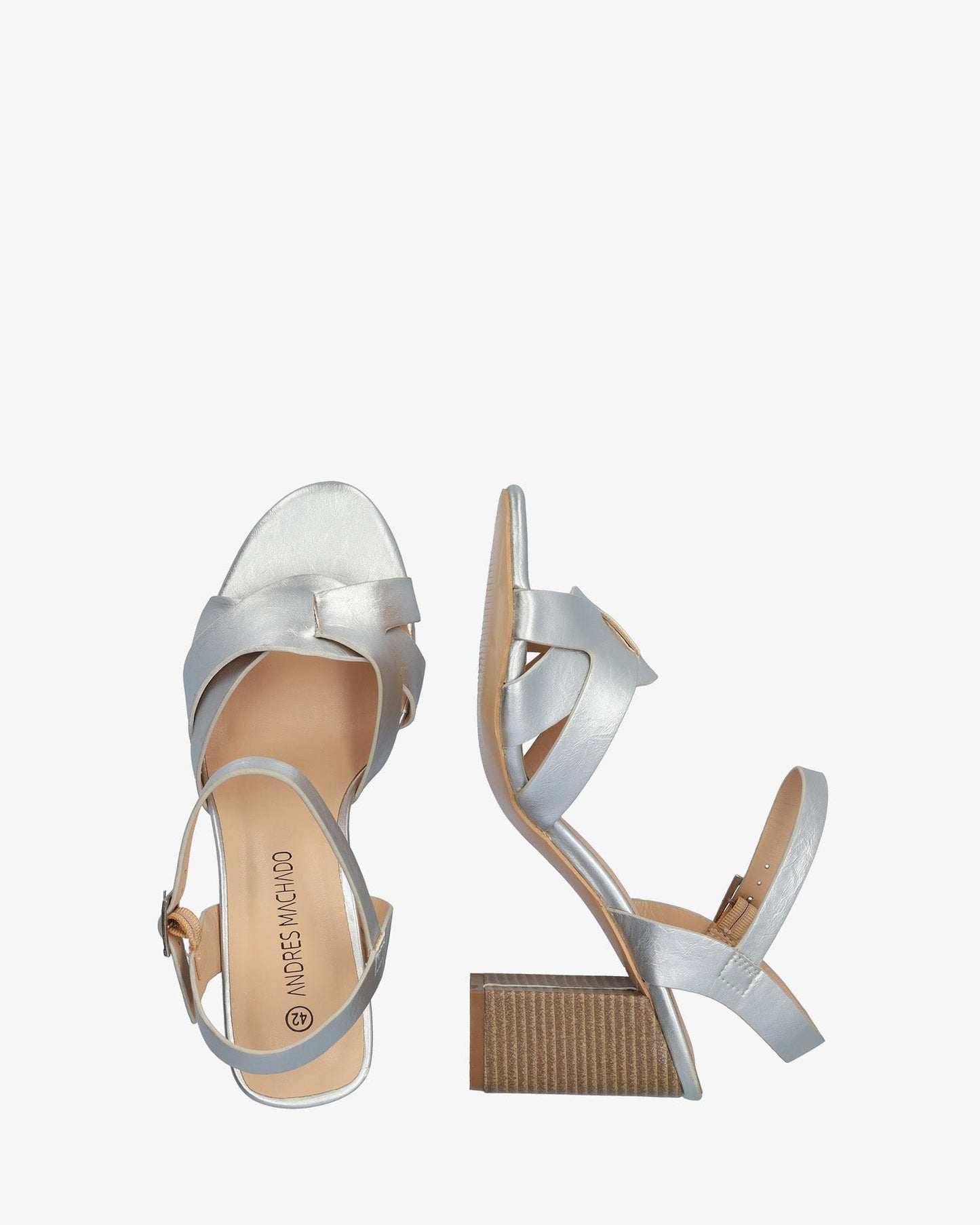 Sandalia en soft plata con tacón cuadrado