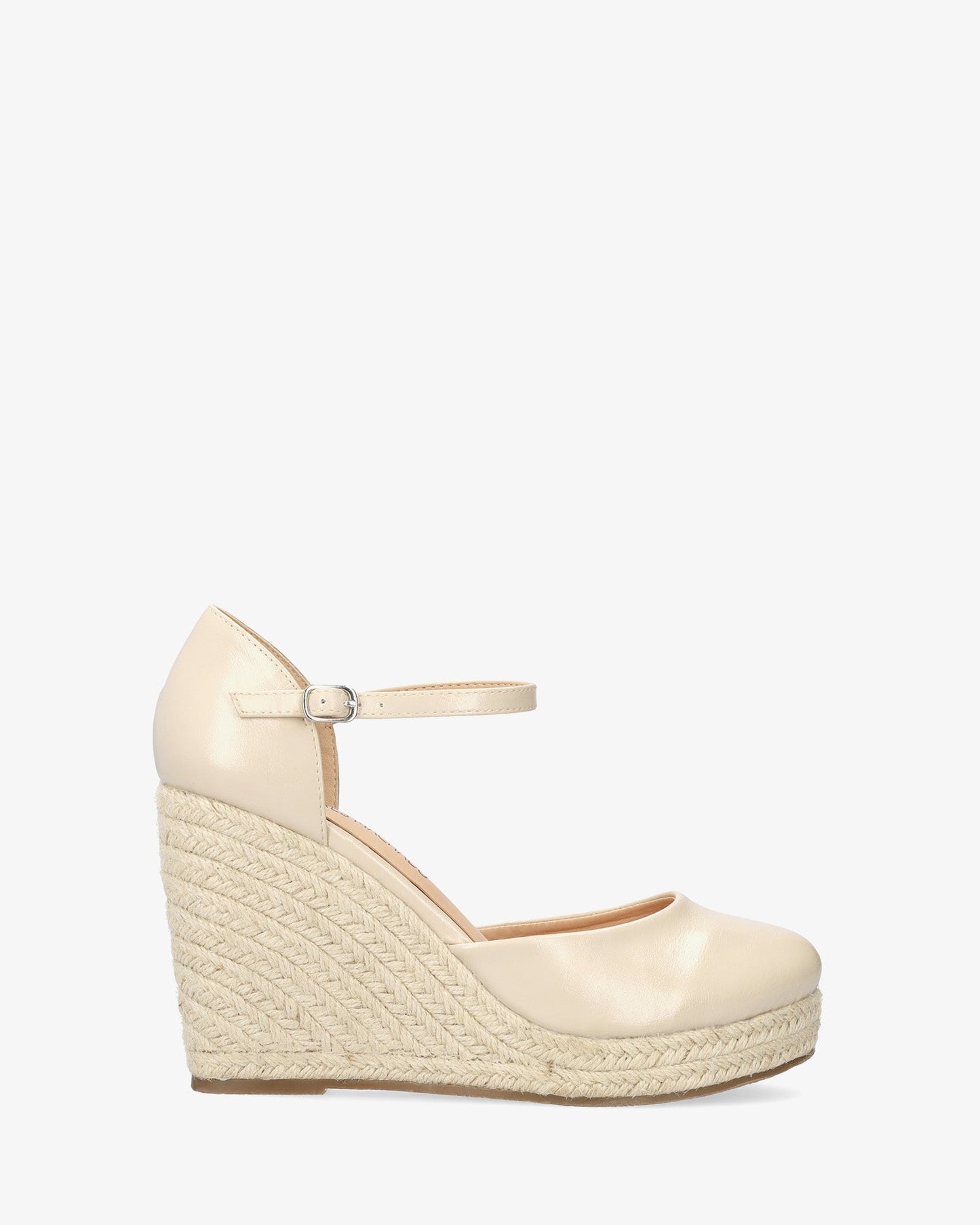 Sandalia en soft beige con cuña en yute