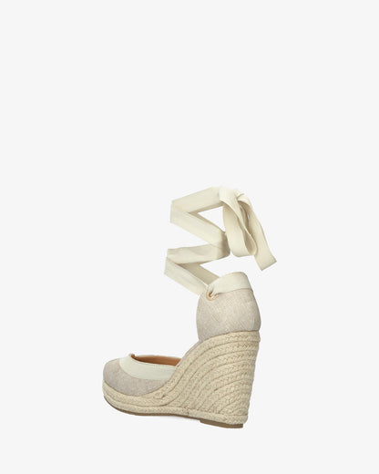 Beige fabric sandal with jute wedge