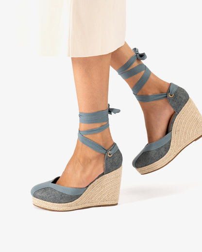 Turquoise fabric sandal with jute wedge