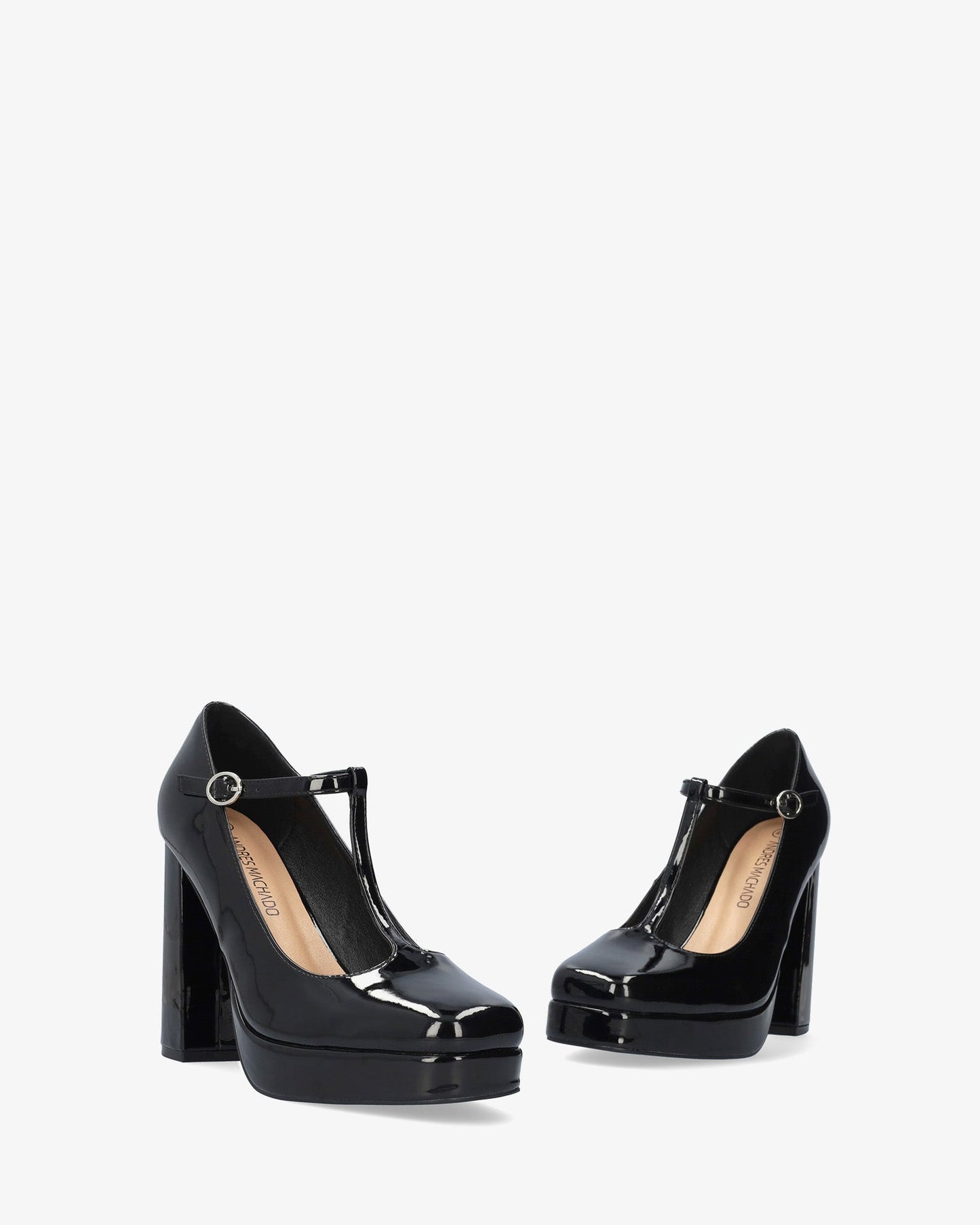 Salome shoe in black patent leather