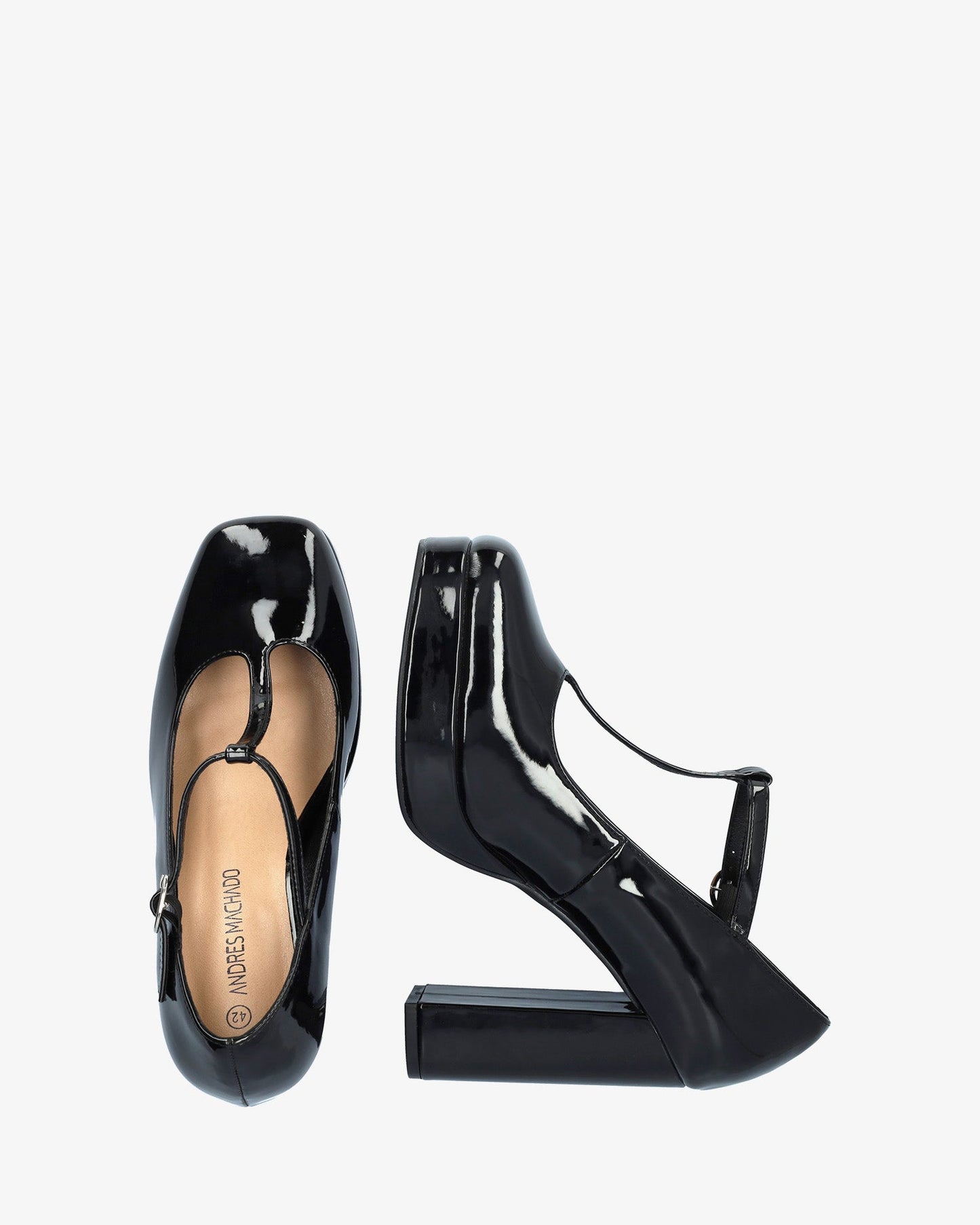 Salome shoe in black patent leather