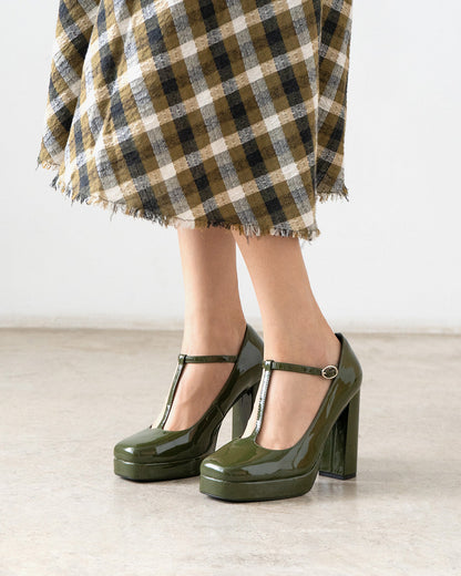Salome shoe in green patent leather