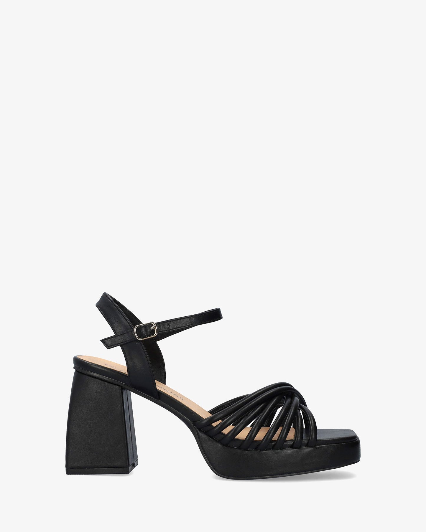 Sandalia en soft negro con tacón ancho y plataforma