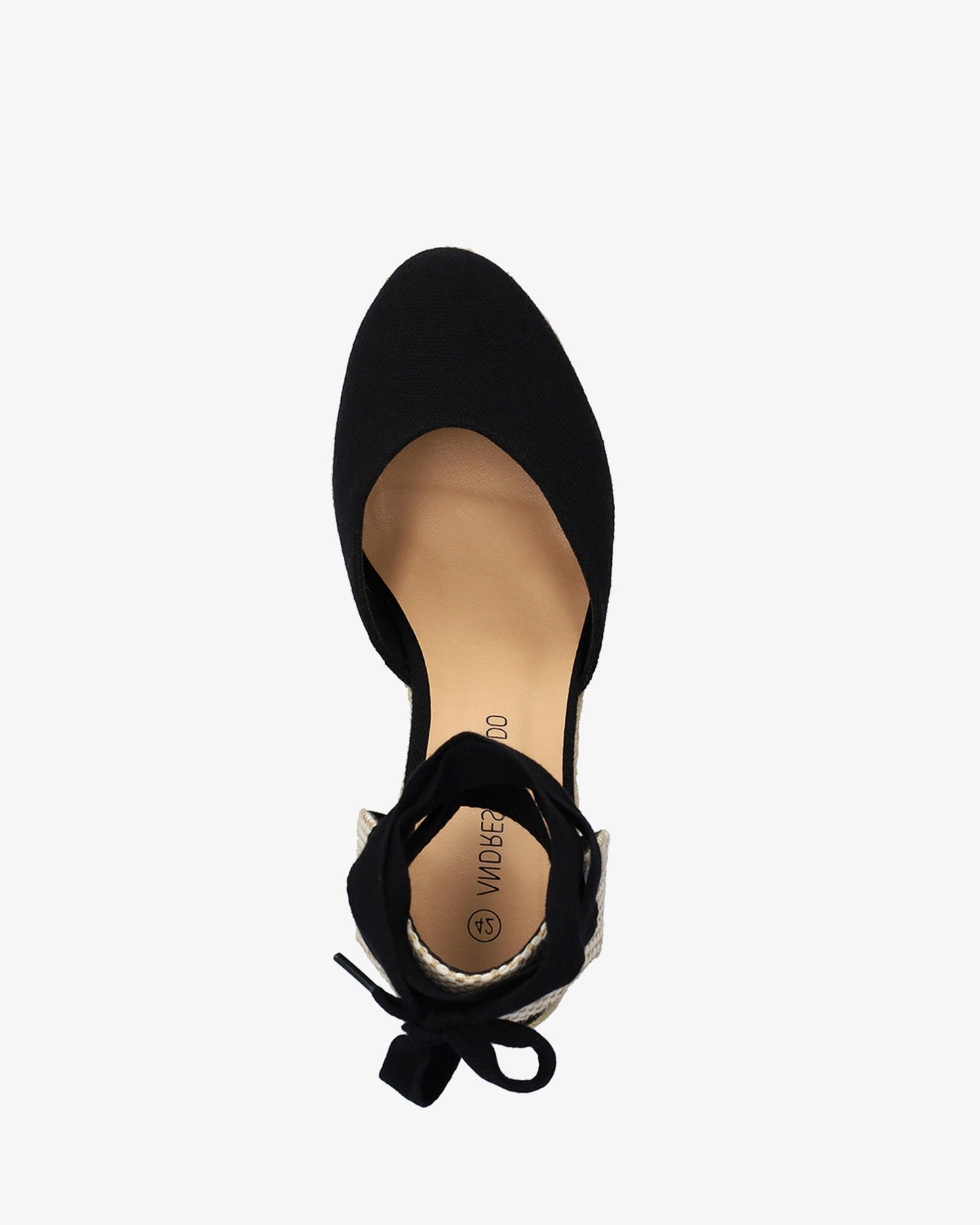 Sandalia de cuña negro con lazada ajustable