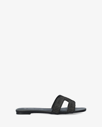 Sandalia plana en rafia negro