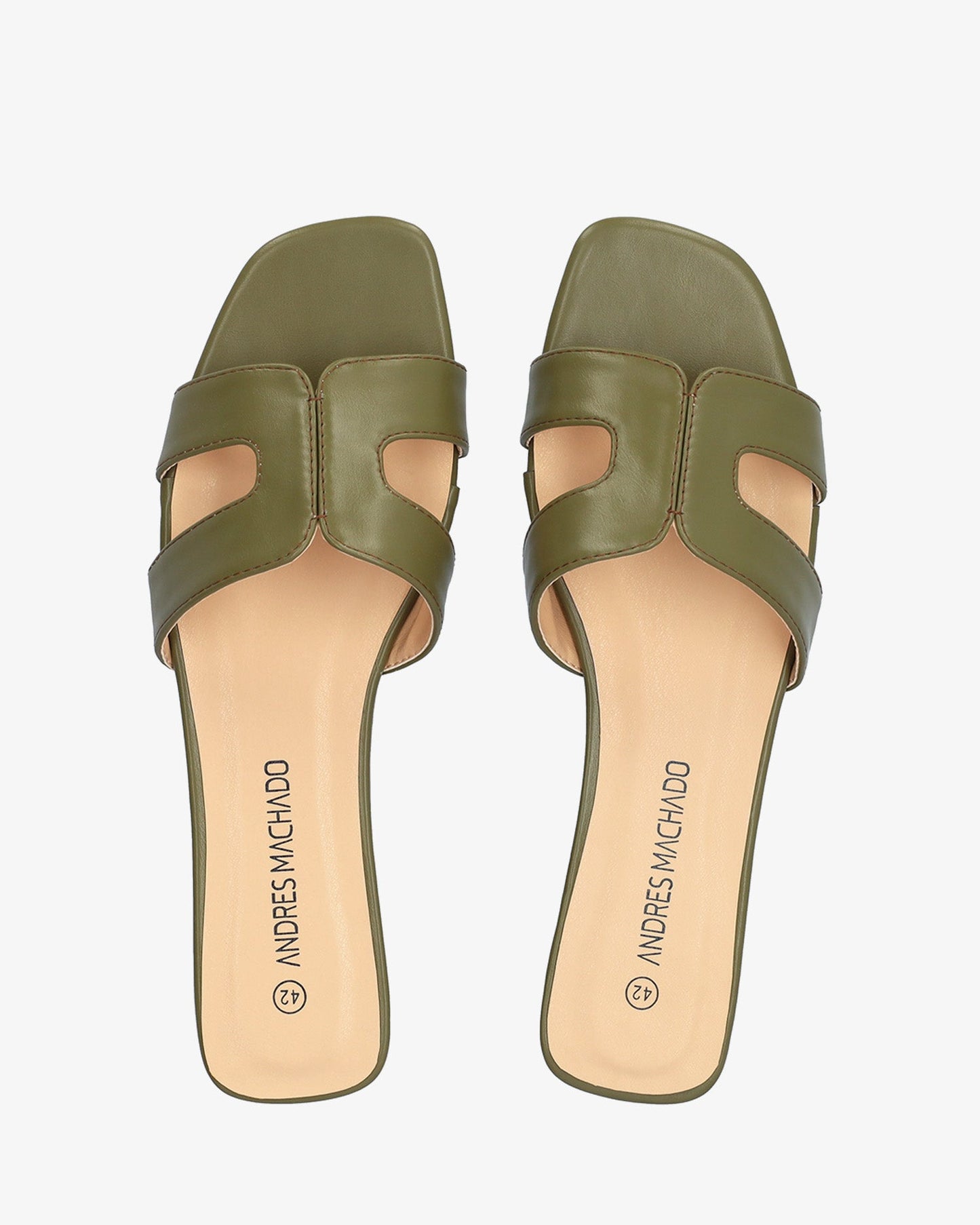 Sandalia plana en soft kaki