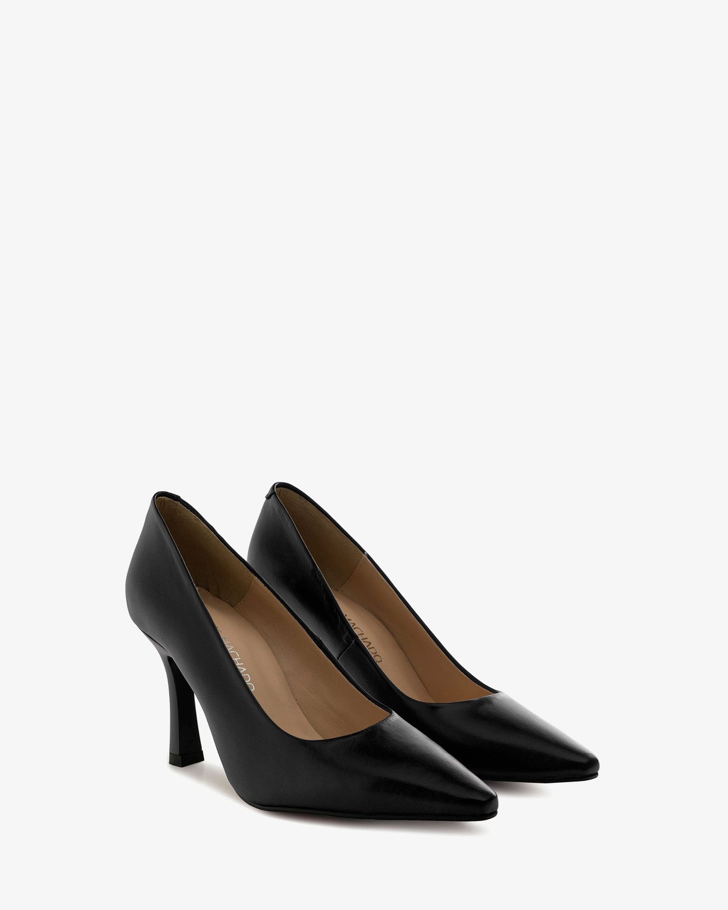 Salón en piel de color negro