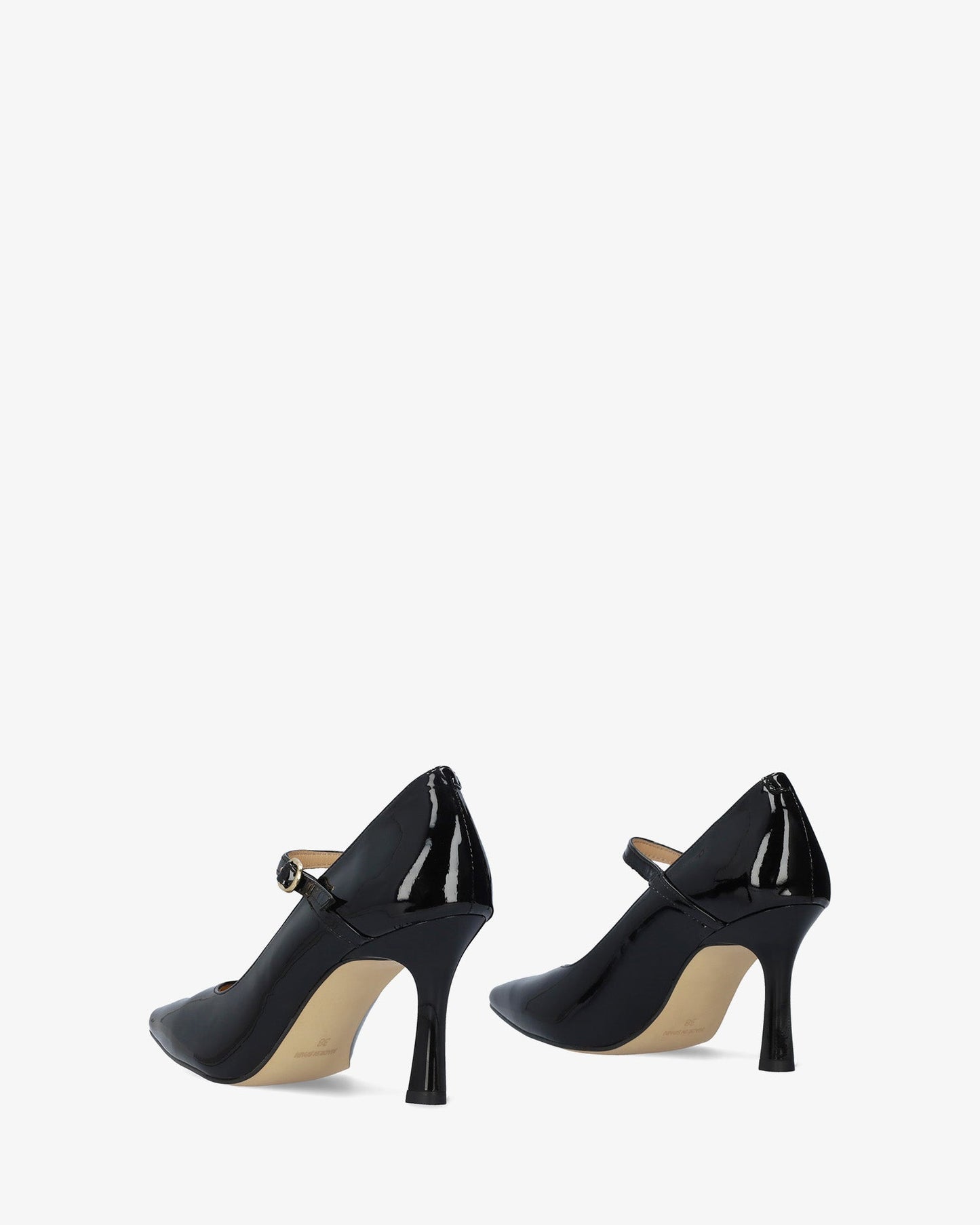 Salón en charol negro