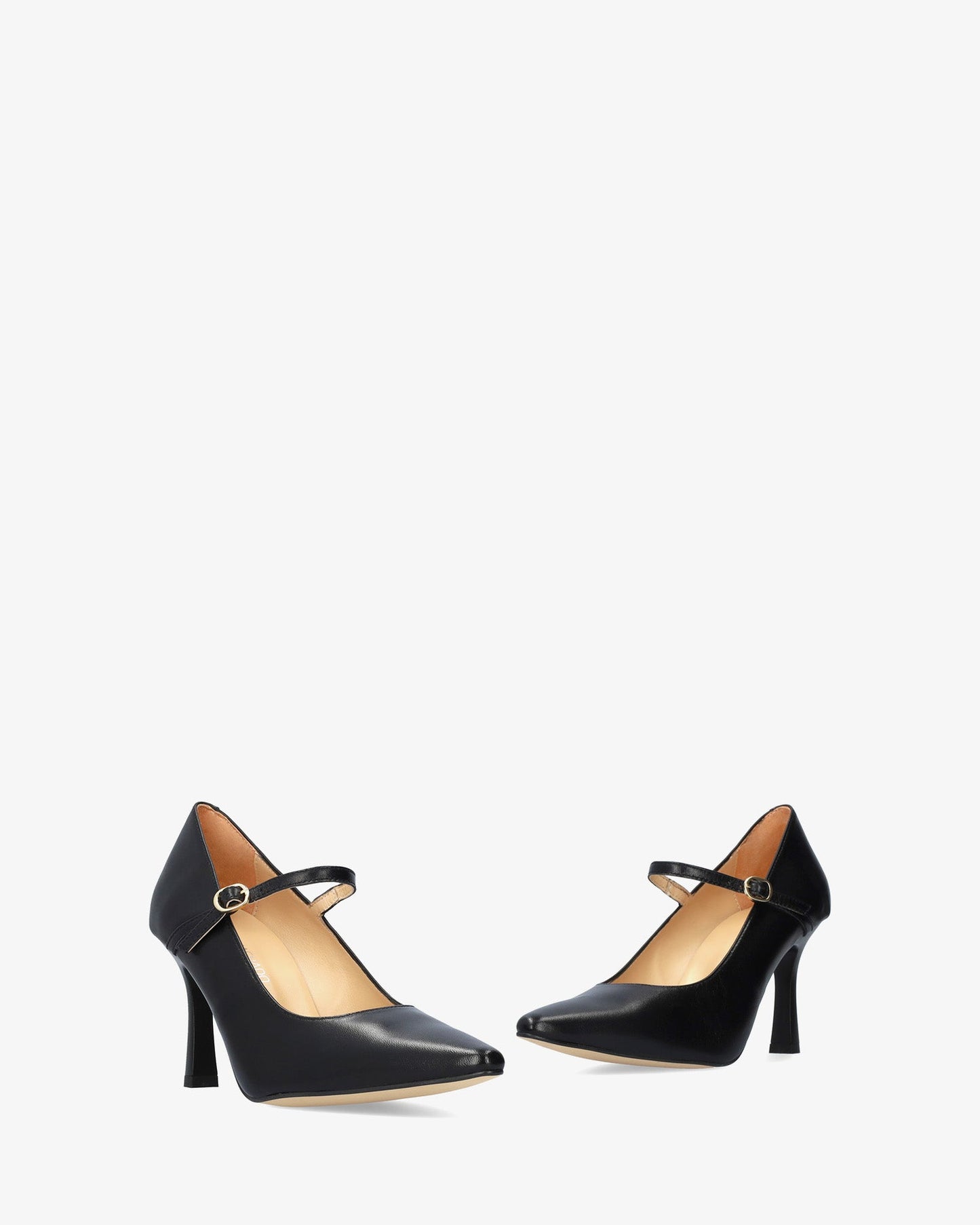 Salón en piel negro