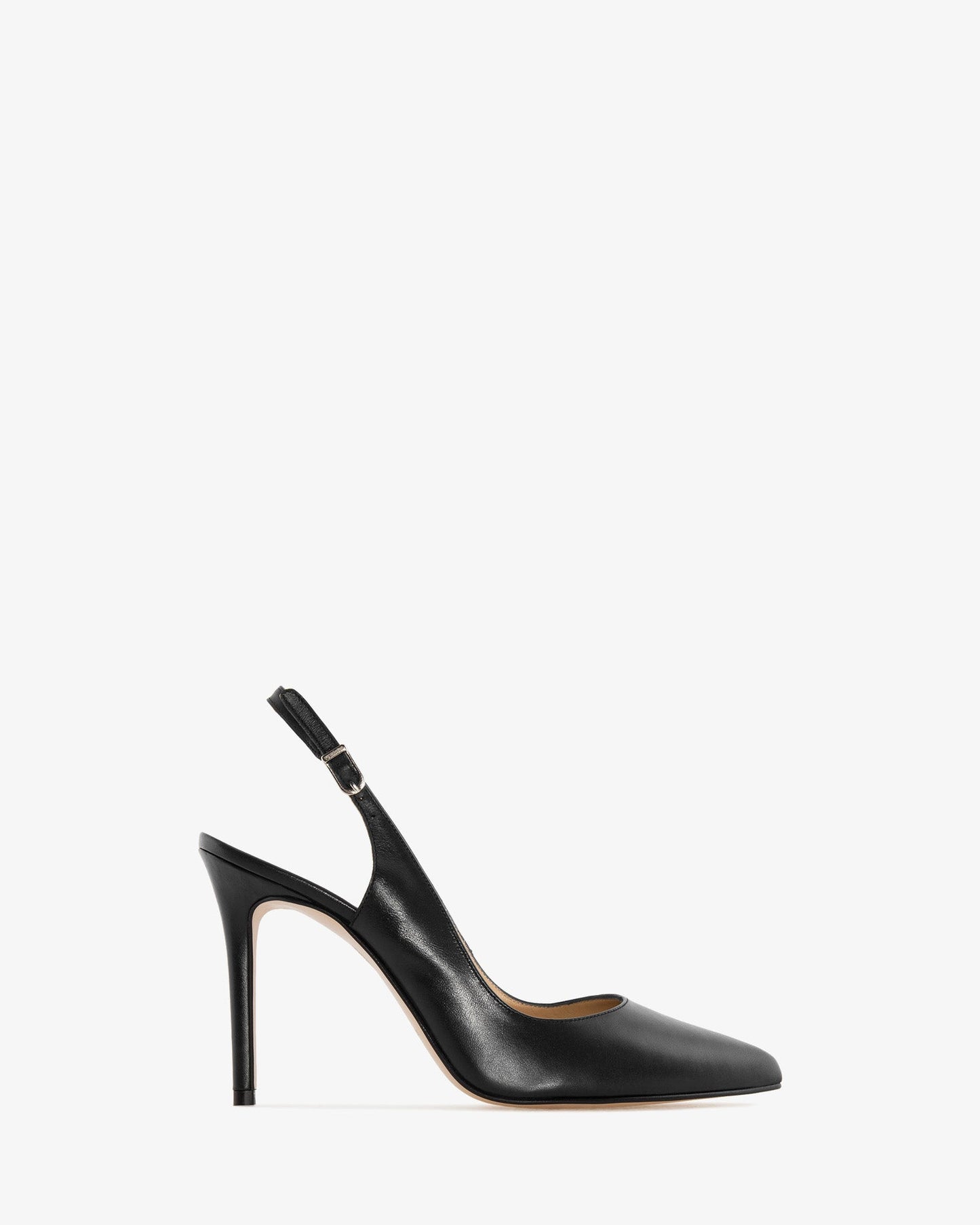Slingback pump with pointed toe in black leather