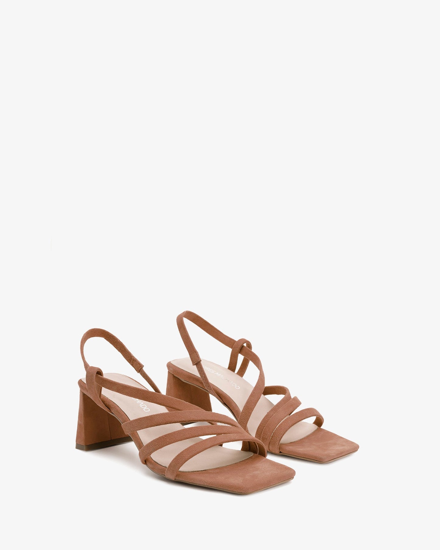 Sandalias tiras en ante color camel punta cuadrada