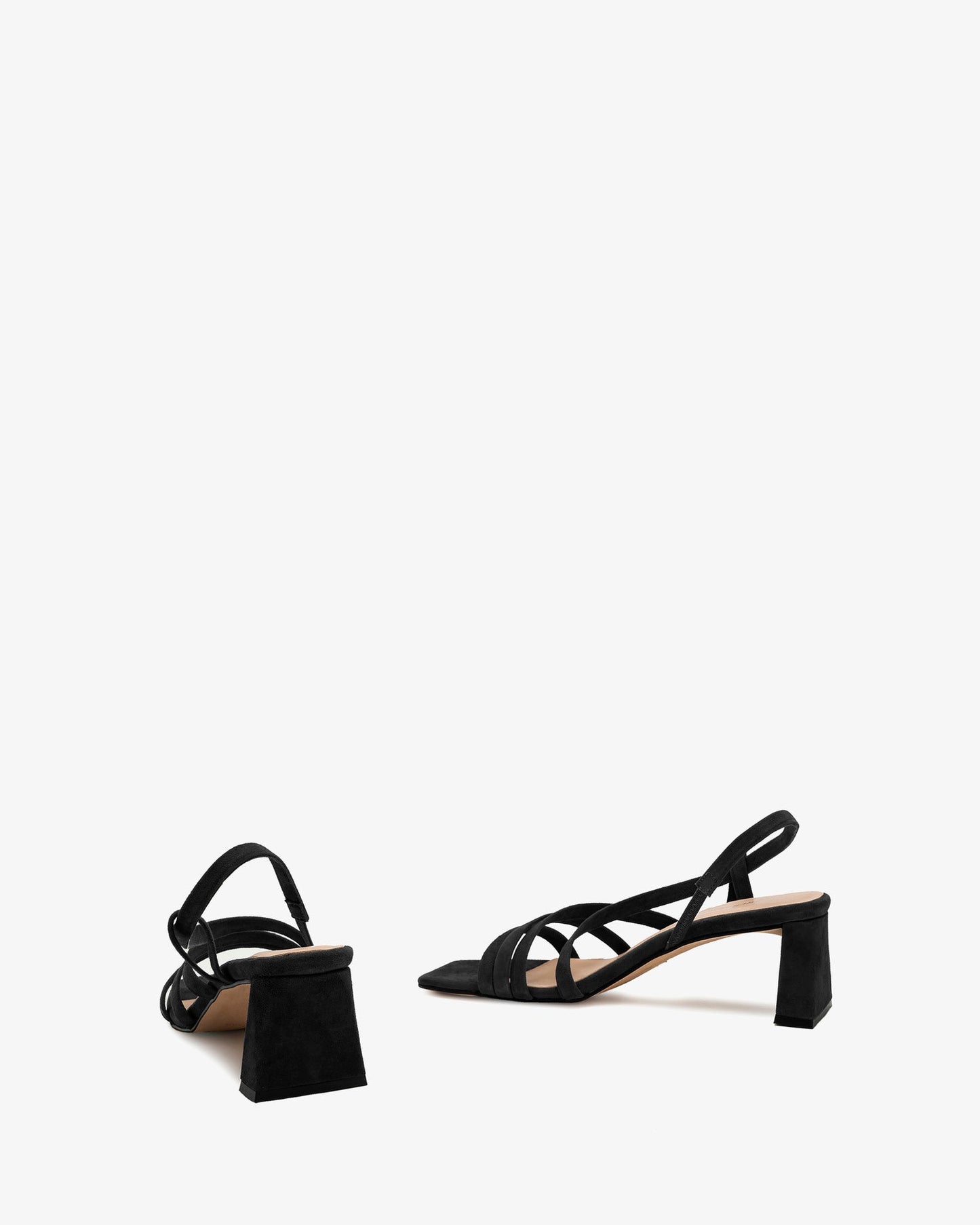 Sandalias tiras en ante negro punta cuadrada