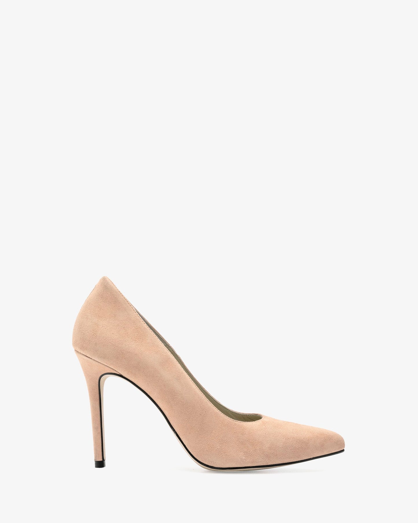 Pink suede heeled shoe
