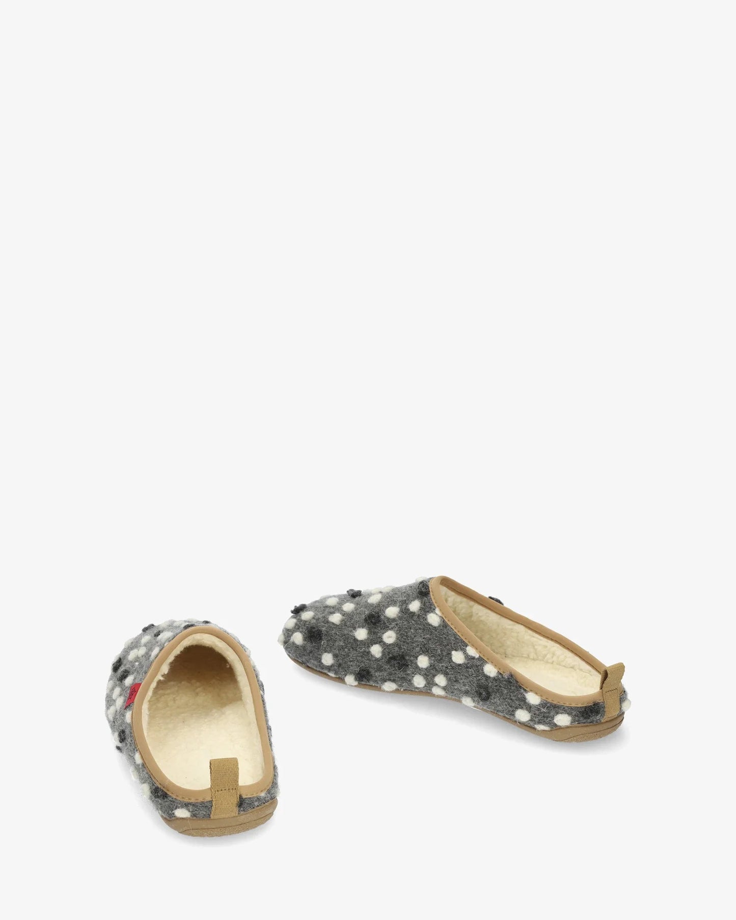 Zapatillas en lana antracita con puntos