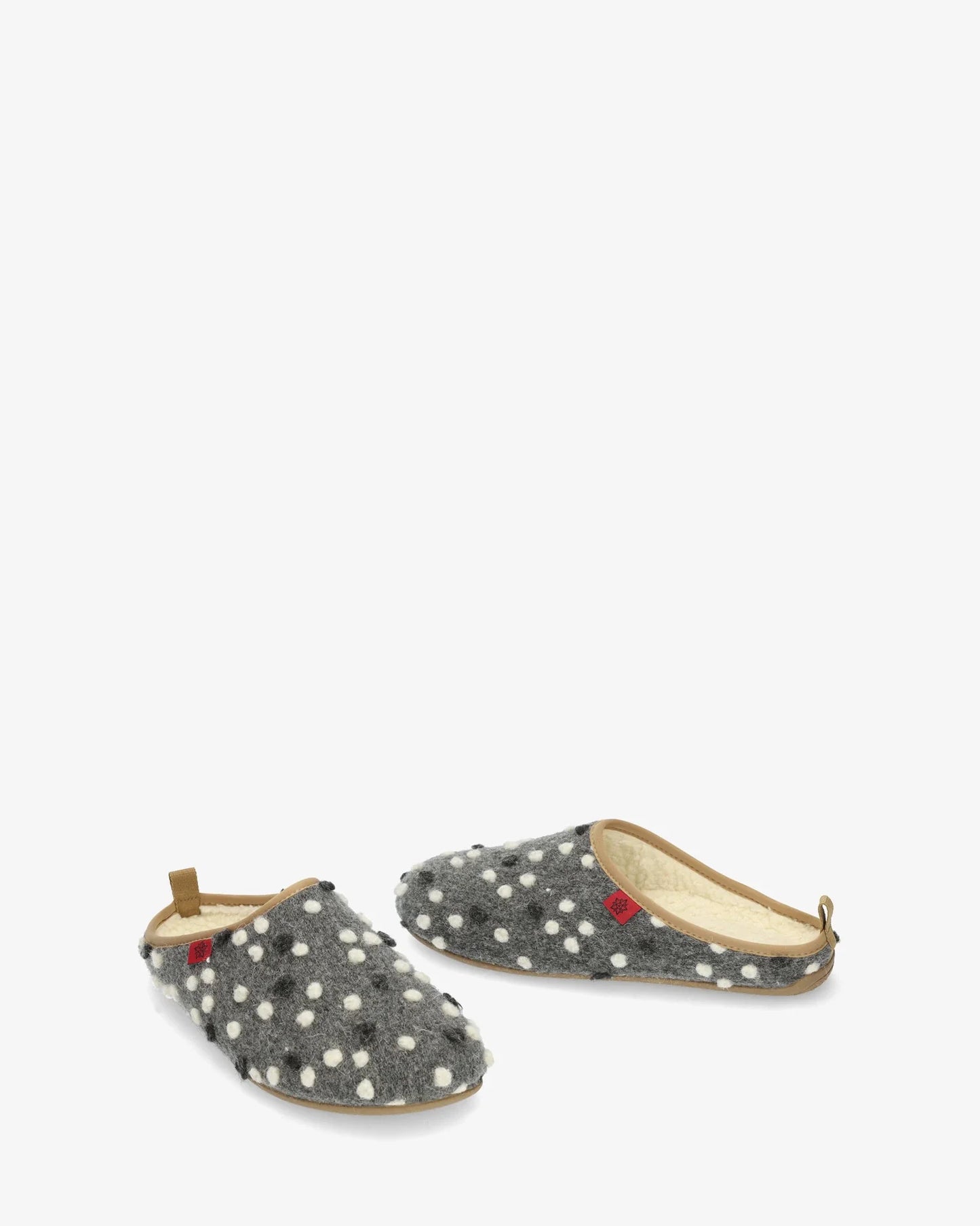 Zapatillas en lana antracita con puntos