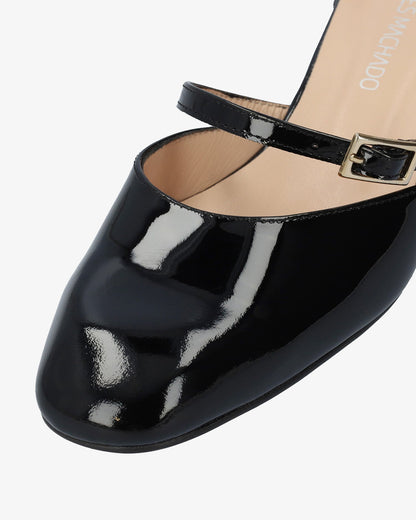 Mule con tacón en charol negro