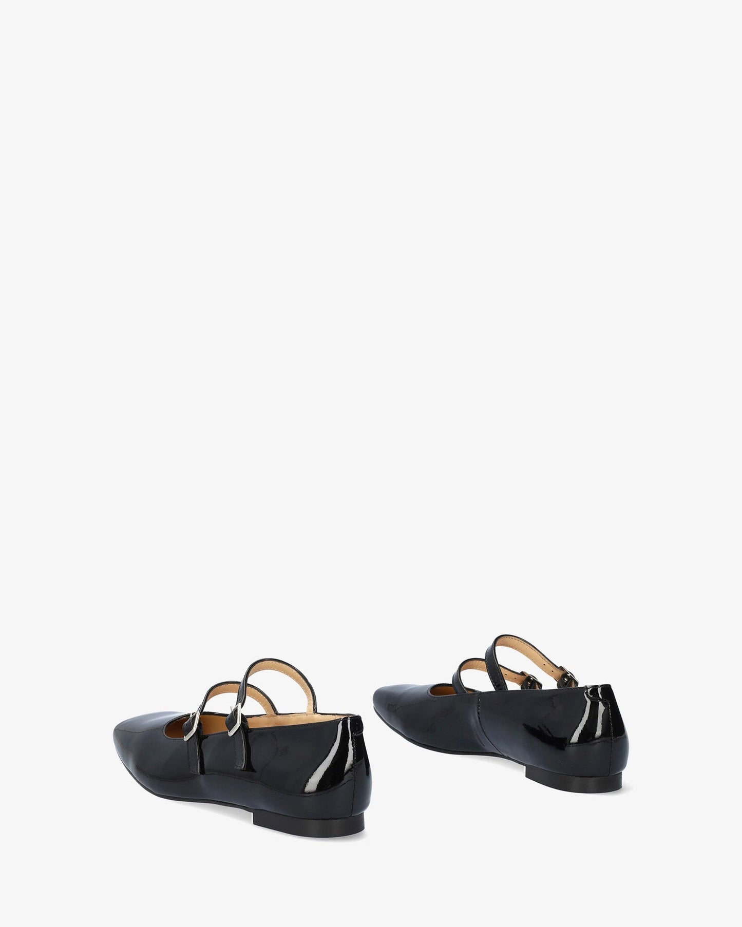 Bailarina plana en charol negro