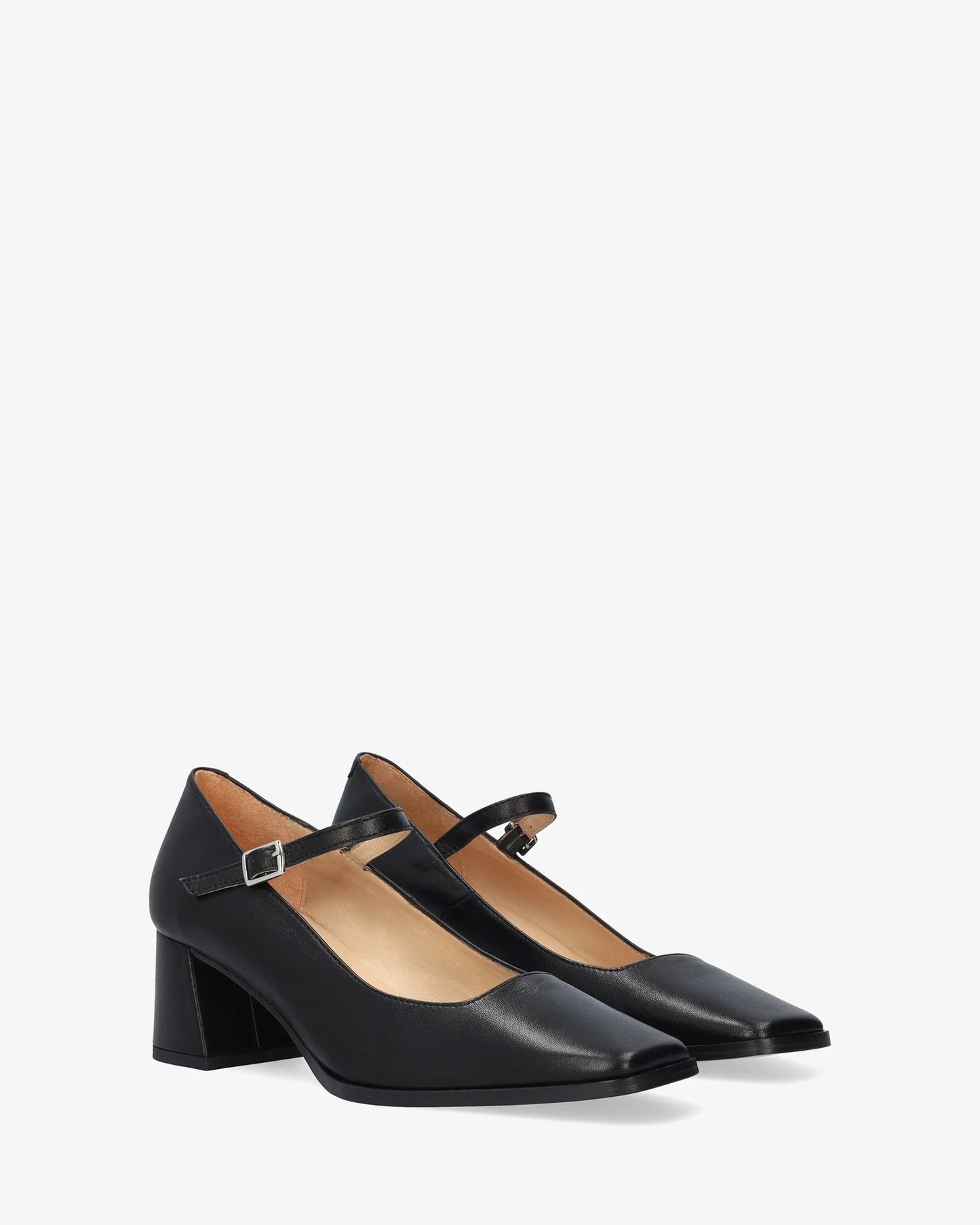 Mary Jane pump with black leather heel