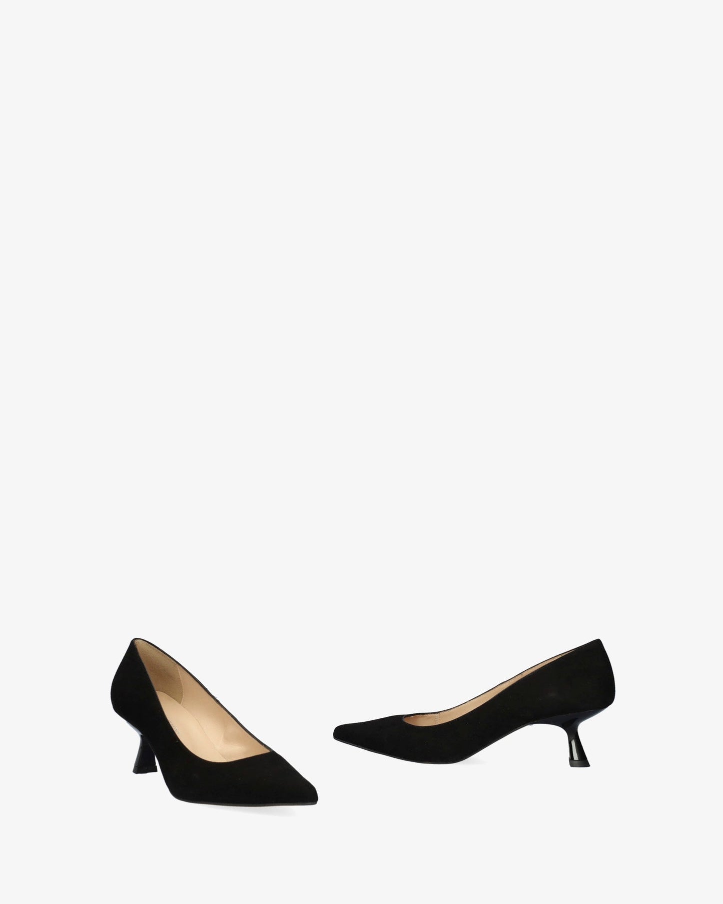 Zapato de tacón en ante negro