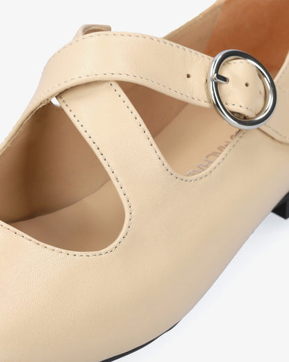 Ivory leather flat ballerina flat