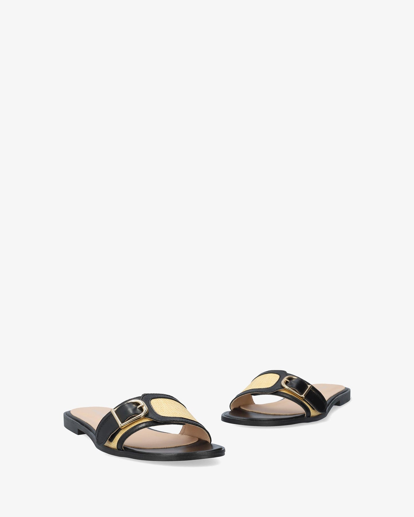 Sandalia plana en piel negro
