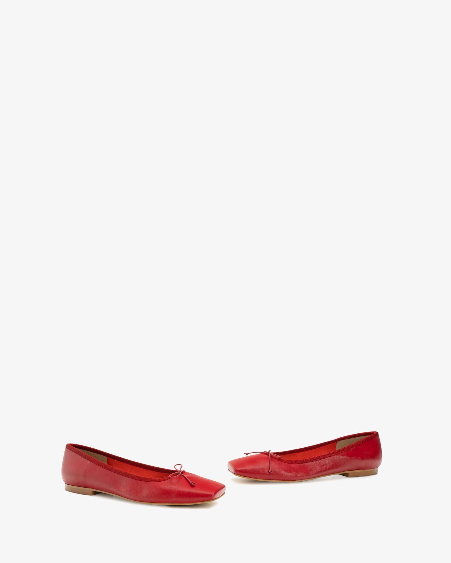 Bailarina plana en piel de color rojo