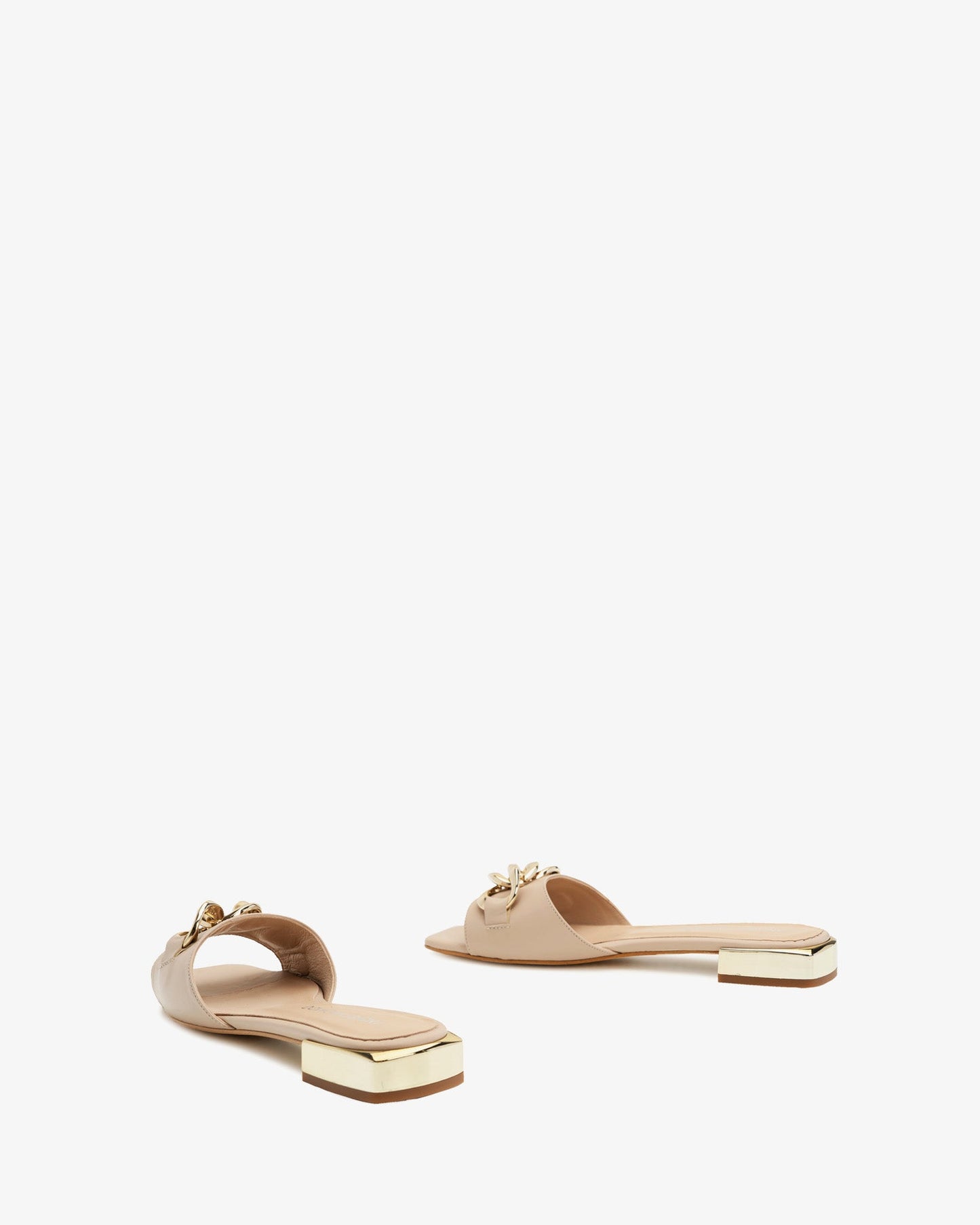 Beige leather flat sandal with chain