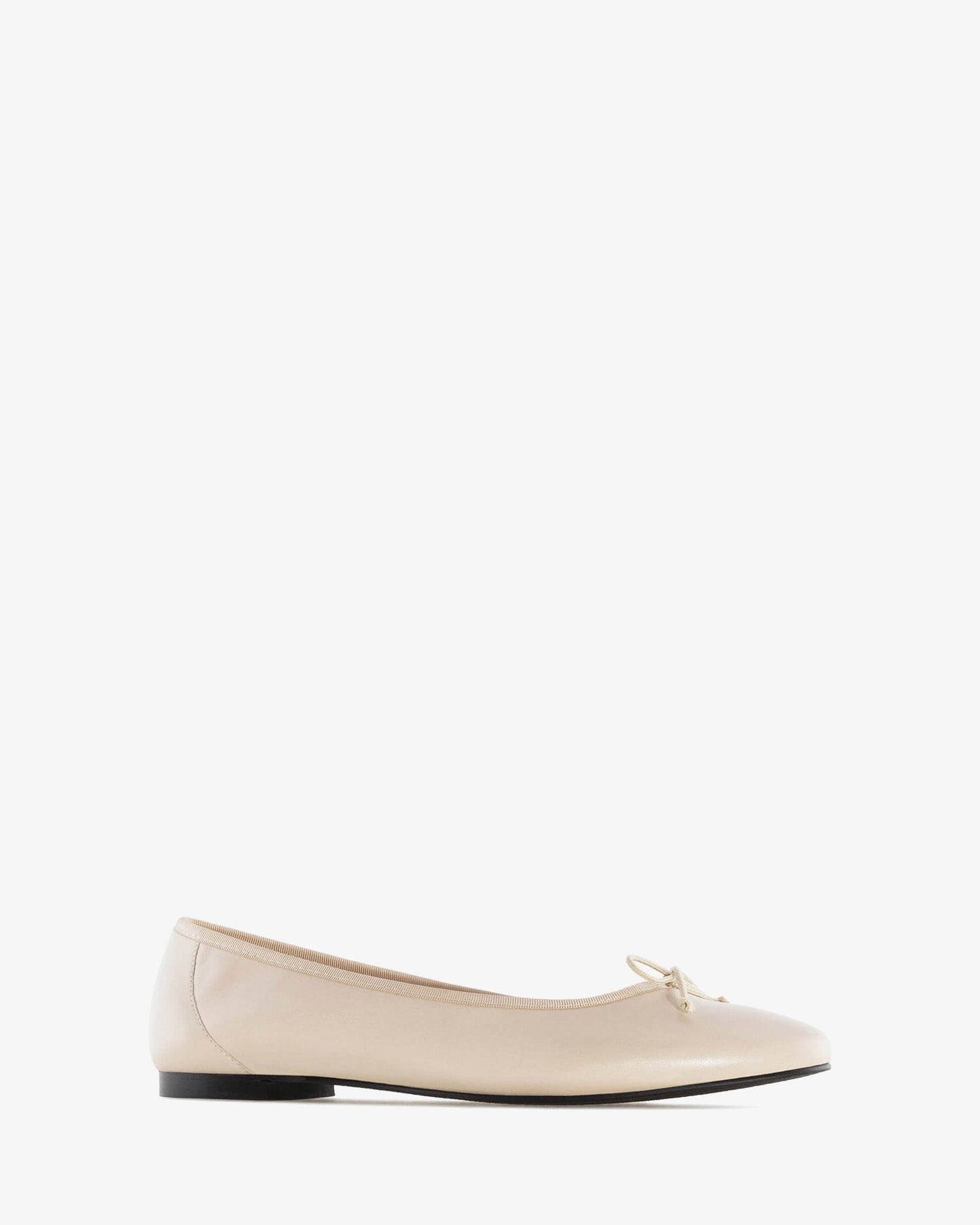 Beige leather ballerina flat