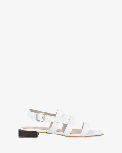 Sandalia plana en piel blanco