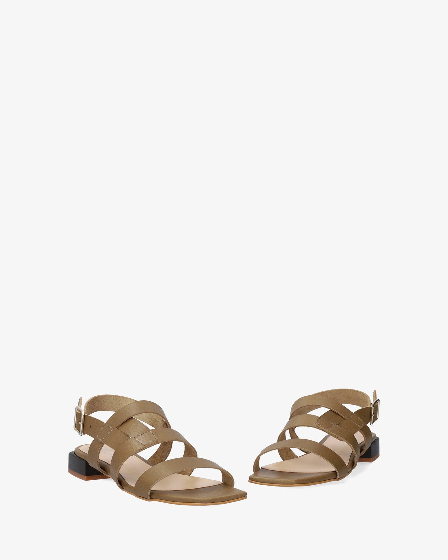 Flat sandal in khaki leather