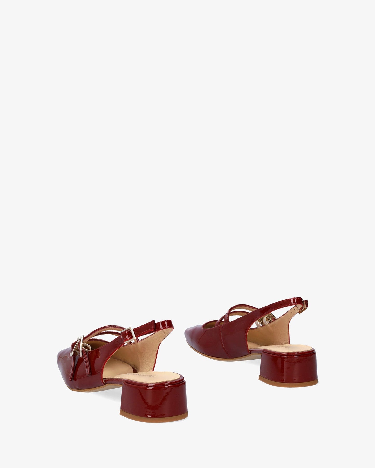Ballerina flat with heel in burgundy patent leather